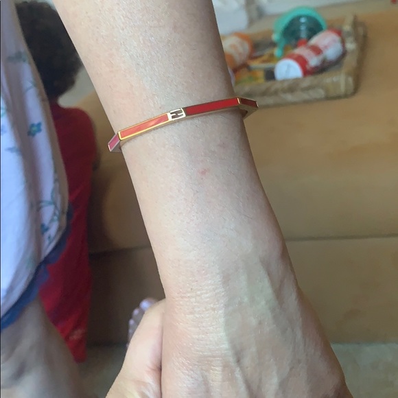 Fendi pink cuff bracelet - Picture 5 of 6